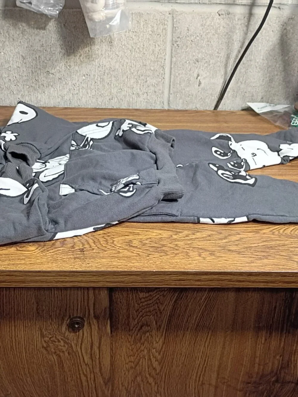 Peanuts snoop sweatshirt